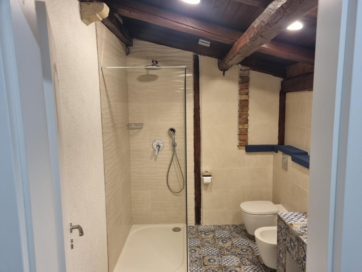 Rooms And Apartment Feral Rovinj Bagian luar foto