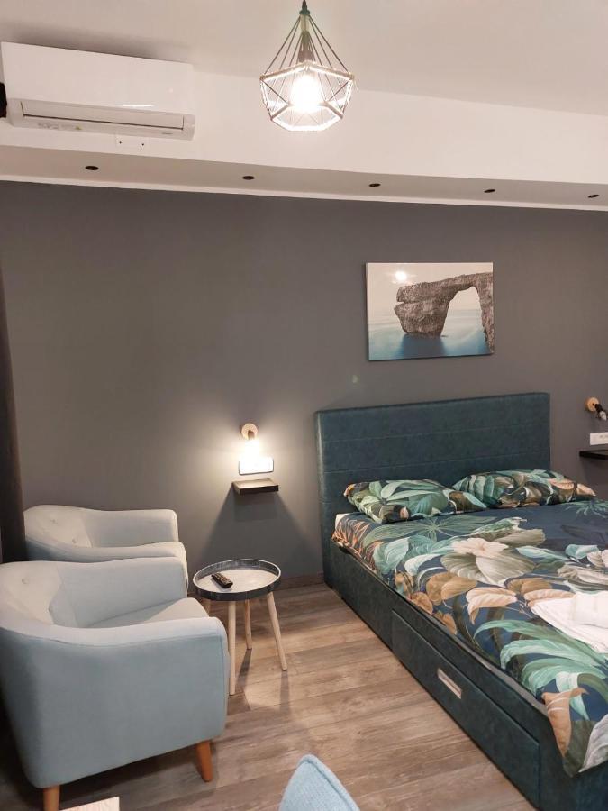 Rooms And Apartment Feral Rovinj Bagian luar foto