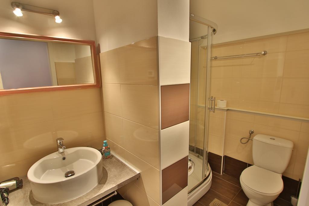 Rooms And Apartment Feral Rovinj Bagian luar foto