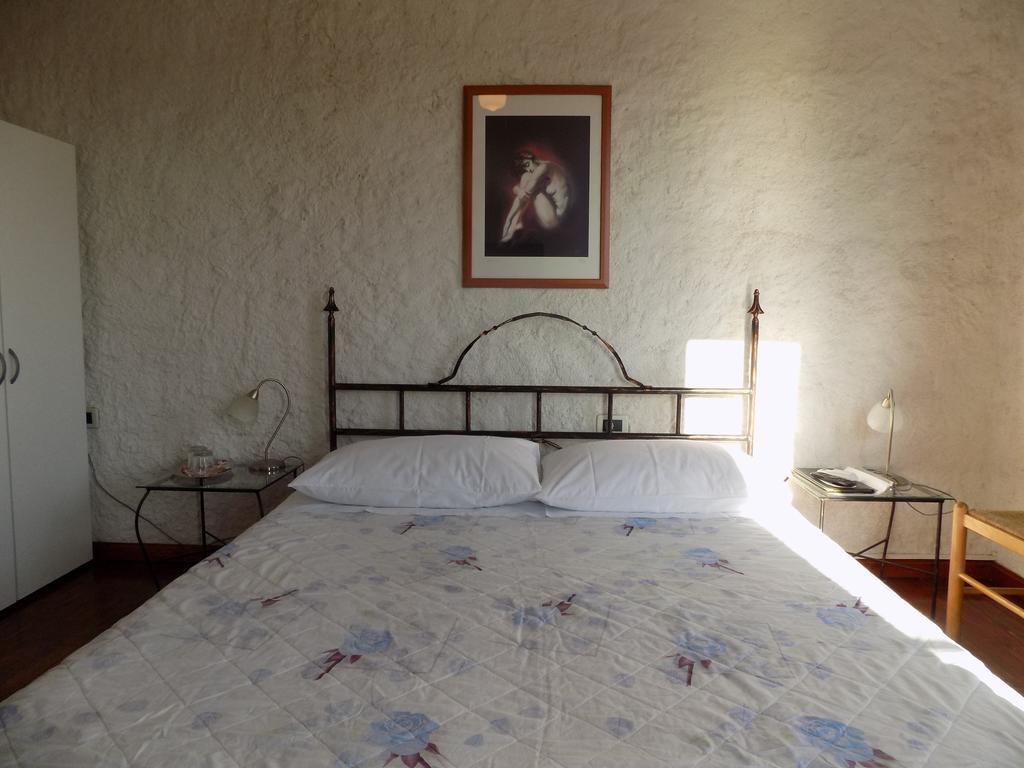 Rooms And Apartment Feral Rovinj Bagian luar foto