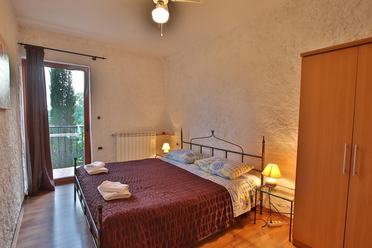 Rooms And Apartment Feral Rovinj Bagian luar foto