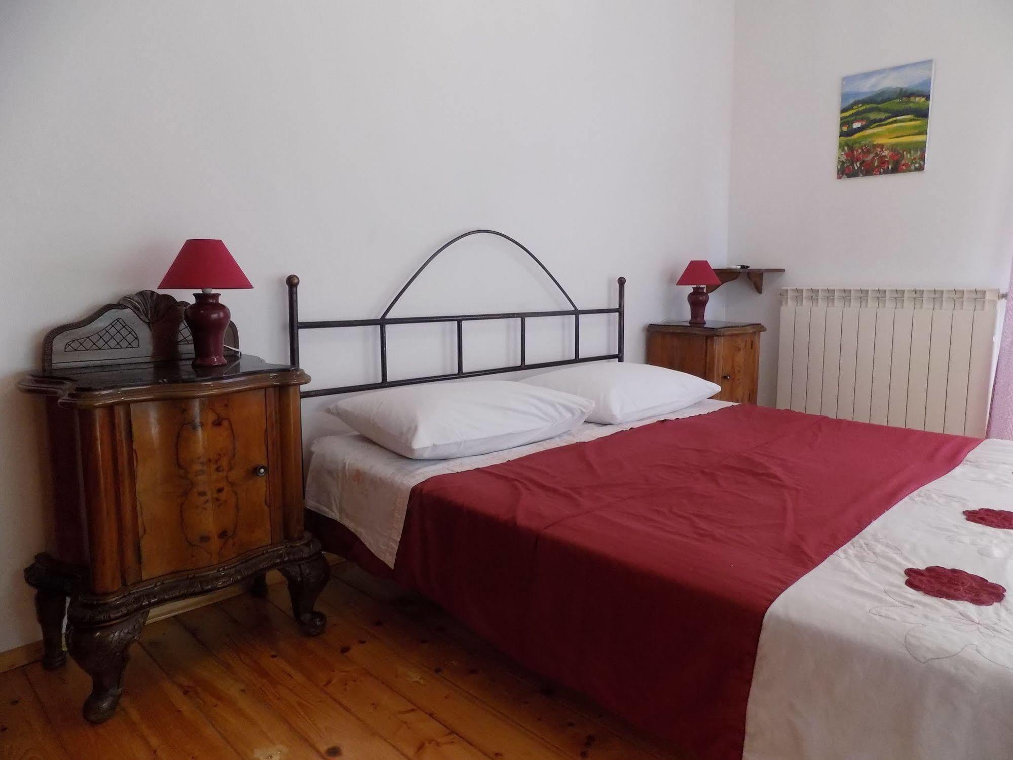 Rooms And Apartment Feral Rovinj Bagian luar foto