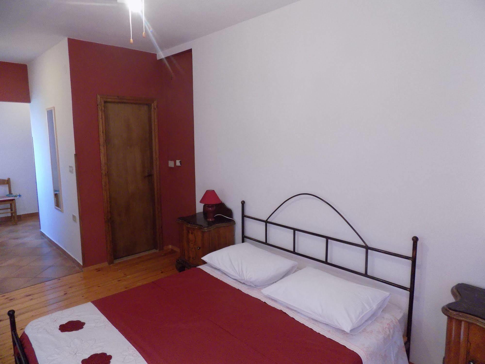 Rooms And Apartment Feral Rovinj Bagian luar foto